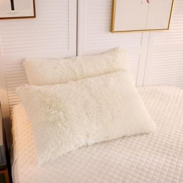 Imagem de Fronhas LIFEREVO Cream Faux Fur Super Soft, pacote com 2
