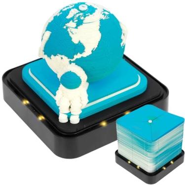 Imagem de ZJRDYYK Bloco de notas de calendário de arte 3D 2025, calendário de 2025, bloco de notas 3D, notas adesivas para entalhar em papel, calendário de mesa diário 3D, papel rasgar com luz LED e capa contra