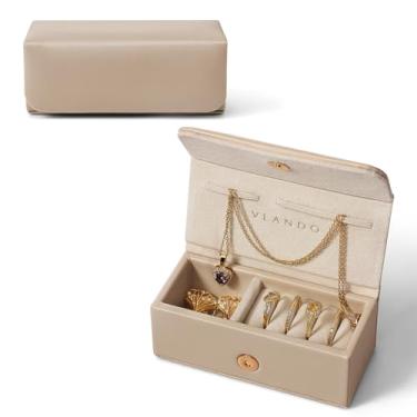 Imagem de Vlando Caixa de joias pequena, mini estojo de joias para anéis, colar e brincos, organizador portátil de armazenamento de joias com interruptor magnético, presente de aniversário, Natal para ela