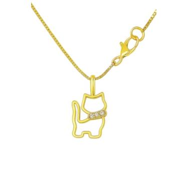 Imagem de AURUM SEMIJOIAS | Colar Choker Gargantilha Corrente Veneziana Fina de 45cm com Pingente de Gato / Gatinho Liso com Coleira de Zircônias, Folheado a Ouro, Mãe de Pet, Dourada, Semijoias Para Mulheres de Bom Gosto, Moda Feminina, Tendência - Pingente 2cm x 1cm. (Dourado)