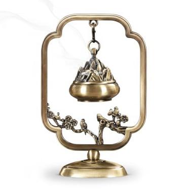 Imagem de Chiorgone Queimador de incenso de bronze antigo – design de montanha flutuante com moldura de flor de ameixa, para difusão de aroma, decoração de casa de meditação zen (presente Feng Shui com arte de