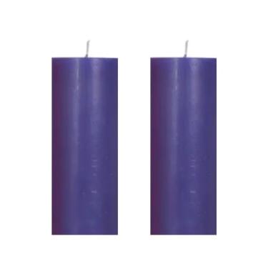 Imagem de 2 Velas de Altar 15 cm de altura e 5 cm de diâmetro, vela do advento, 6 opções de cores, 260 gramas cada. Com papel celofane premium, parafina 100% pura. Marca Velas Estrela (Roxo)