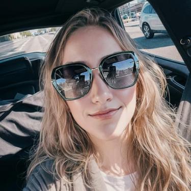 Imagem de Óculos de sol para mulheres - Óculos de sol com lentes UV400 para mulheres, óculos de sol, Armação verde Tra/Lente gradiente preta/hastes douradas, Lens Width: 55 Millimeters