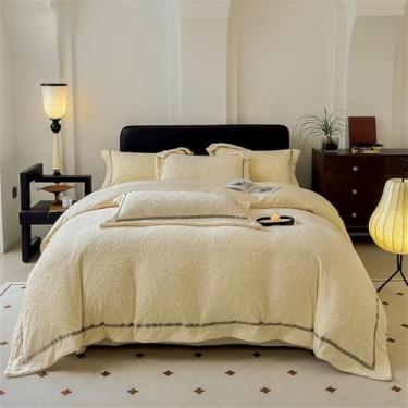 Imagem de Conjunto de quatro peças de lã de leite grossa e leve para o inverno, com detalhes esculpidos. Inclui lençol de lã coral dupla face, capa de edredom, na cor bege, tamanho queen (4 peças).