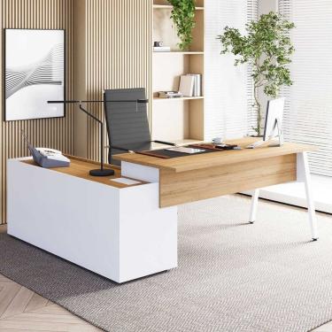Imagem de Mesa L Diretor 180cm com Armário Lateral Tampo Chanfrado Pés em Metal Industrial Executive Macadâmia / Branco