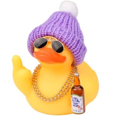 Imagem de MuMyer Patos de borracha para painel de carro, decorações de véspera de Natal, enfeite de carro de pato de borracha com chapéu de malha acessório legal, óculos de sol, colar, 9 cm