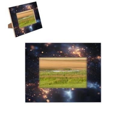 Imagem de hongjinglin Porta-retrato de 12,76 x 17,78 cm de madeira com lindo design de galáxia com tapete de parede e mesa para pendurar na parede para decoração de casa e amigos da família, ideias de presente