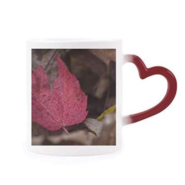Imagem de Caneca simples vermelha de folha de bordo com imagem de planta sensível ao calor Caneca de grés que muda de cor vermelha