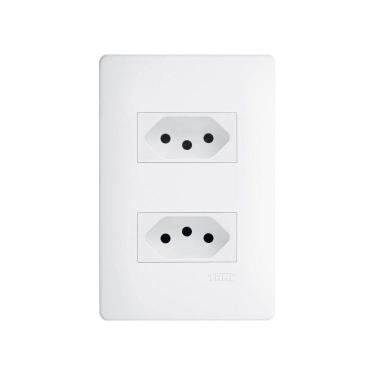 Imagem de Tomada Dupla Fame Habitat 2p+t 10a Com Placa 4x2 Branca