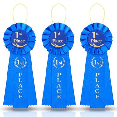 Imagem de 3 fitas de prêmio, fitas de 1º lugar, fita azul para primeiro prêmio, fita de vitória do vencedor, prêmio de reconhecimento honroso para medalhas, competições em sala de aula, eventos esportivos