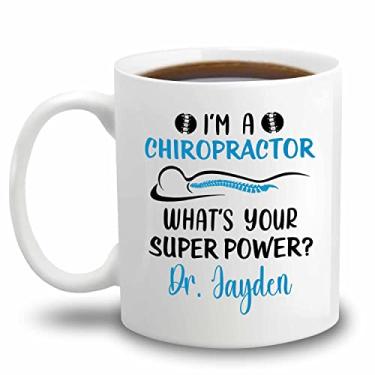 Imagem de Caneca de café branca de quiropraxia personalizada, I'm A Chiropractor What's Your Coffee Cup 11 425 g, caneca de viagem de quiropraxia personalizada presentes para médicos, quiropráticos xícara de