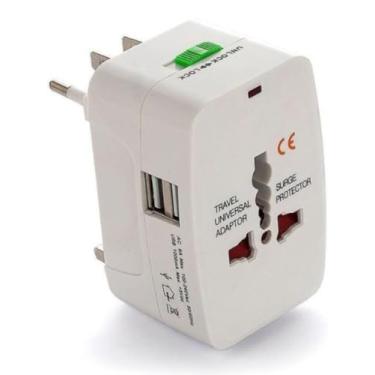 Imagem de Adaptador Universal de Tomada com USB – Pinos Retráteis, Bivolt 110/220V, Compatível com 150 Países, Carregamento Seguro e Compacto para Viagens Internacionais