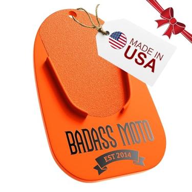 Imagem de Bloco de suporte para motocicleta Badass Moto – laranja resistente – feito nos EUA. Suporte para porta-copos de motociclista durável/opções de cores de placa de suporte. Estacione sua bicicleta em pavimento quente, grama, solo macio