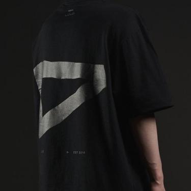 Imagem de CAMISETA OVERSIZED LOUD PRETA Tamanho:MCor:Preto, M, Preto
