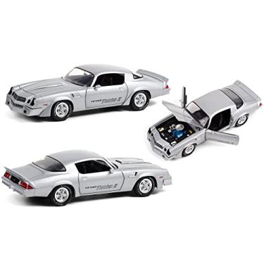 Imagem de 1981 Chevy Z/28 Yenko Turbo Z Turbo Silver Metallic 1/18 Diecast Model Car by Greenlight 13594