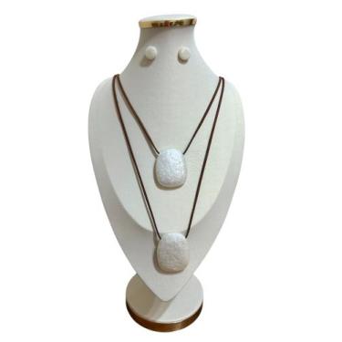 Imagem de Maxi Colar Feminino Kit Com Brinco Pedra Em Resina blogueira - MLBpel,