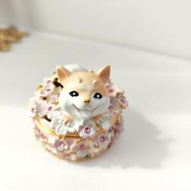 Imagem de IELEPHONIX Mini caixa de bugigangas de animais esmaltada pintada à mão, caixa de árvore de Natal, organizador de joias exclusivo com dobradiça, organizador de joias clássico, lembrança colecionável de