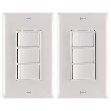 Imagem de Wengart Interruptor de decoração com combinação tripla balancim, 15A 120-277VCA, terminal de terra, nível residencial/comercial, 3 interruptores individuais, listado pela UL, placa de parede incluída (2)