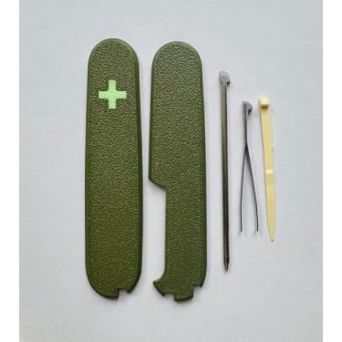Imagem de Capas de substituição para balanças Victorinox Plus alças de plástico de 91 mm com pinça de palito e caneta esferográfica cruz brilhante (verde militar)