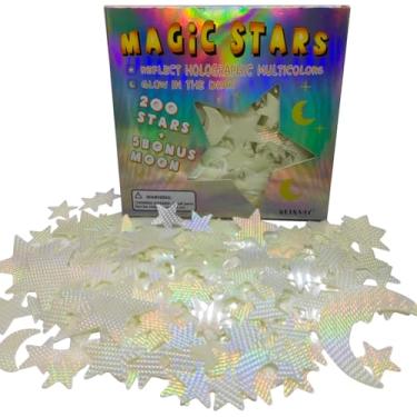 Imagem de WEINAHY Estrelas mágicas 3D - Exibe cores holográficas sob fonte de luz e brilham no escuro após absorver a fonte de luz, estrelas que brilham no escuro para teto, decalque de adesivos de parede