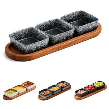 Imagem de koycasa Conjunto de servir batatas fritas e molhos, tigelas de molho de cerâmica com bandeja de madeira, conjunto de 3 acompanhamentos de 9 cm para entretenimento, festa, buffets, aperitivos, lanches