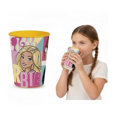 Imagem de Barbie & Friends Copo de plástico reutilizável para lembrancinhas – 1 copo de festa de 473 g (11,4 cm) – Recipiente para bebidas e presente com tema Barbie para aniversários, lembrancinhas e