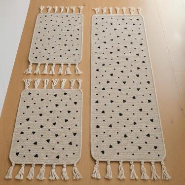 Imagem de Kit Passadeira Cozinha 3 Peças Tapete Geométrico Antiderrapante Tecido Absorvente Decoração Casa (CORAÇÃO AREIA)