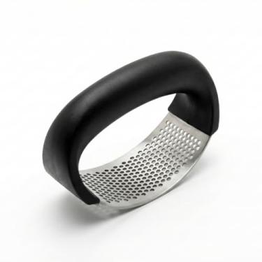 Imagem de Espremedor de Alho Inox - Amassador Manual Curvo Ergonômico - Triturador Rápido com Cabo Confortável e Fácil de Limpar - Utensílio de Cozinha Profissional - 1 Unidade