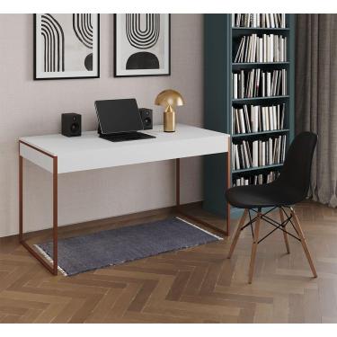 Imagem de Mesa De Escritório Industrial Malta Branca 137X53Cm Base Cobre Com 1 Cadeira Preta Eames Eiffel Made