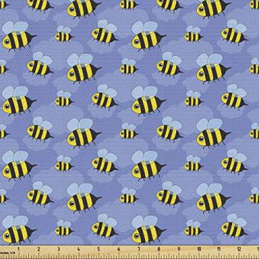 Imagem de Lunarable Tecido de abelha por quintal, insetos aviários de primavera voando entre as nuvens, design de desenho animado, tecido decorativo para estofamento e detalhes domésticos, 3 metros, azul