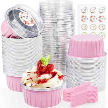 Imagem de Copos redondos de alumínio para assar com tampas, copos descartáveis ZOXILEN de 142 g com tampas, mini recipientes de ramequins de folha de queijo, forros de cupcake brulee para festa de aniversário