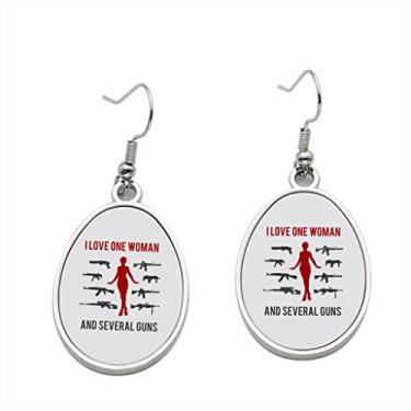 Imagem de Brinco I Love One Woman and Several Guns - Brincos pendentes para meninas - Presente de festa de aniversário dos namorados