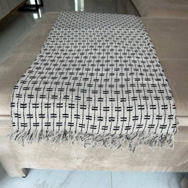 Imagem de Manta Para Sofá Grande De 2 E 3 Lugares 2,50x1,80 Gigante Capa Protetor De Sofa E Cama  Cru C-preto