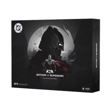 Imagem de Figuras De Ação Do Batman E Superman Danificados Em Batalha 19 Batman 