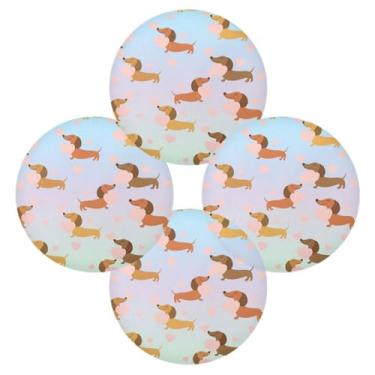 Imagem de Wassud Jogo americano conjunto de 4 tapetes de mesa redondos com corações de cães dachshund para cozinha e jantar tapetes laváveis resistentes ao calor para decoração de mesa 39 cm