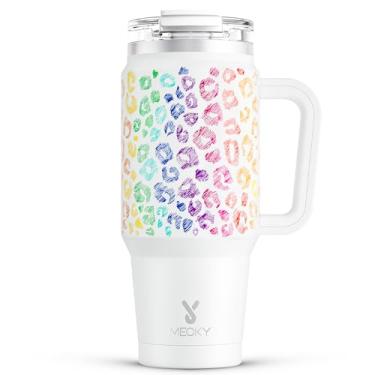 Imagem de Meoky Copo de 940 ml com alça, copo isolado com tampa e canudo, caneca de viagem de aço inoxidável, mantém frio por 24 horas, 100% à prova de vazamento, cabe no suporte de copo de carro (Kiss)