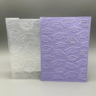 Imagem de Modelo de pasta de plástico 3D em relevo para graduação, chapéu de doutorado, textura de 10 x 14 cm para fazer cartões, faça você mesmo, scrapbook, papel, artesanato, artesanato, scrapbook, artes