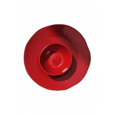 Imagem de Petisqueira Cerâmica Vermelha com Tigela Central, Alta Temperatura, para Molhos e Acompanhamentos, Design Elegante, Ideal para Servir Guacamole e Queijos