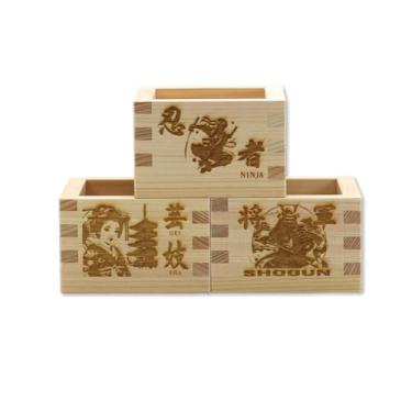 Imagem de Copos Masu de madeira de cipreste japonês de alta qualidade com arte da sorte (conjunto de 3) - Feito no Japão Ninja e gueixa e shogun)