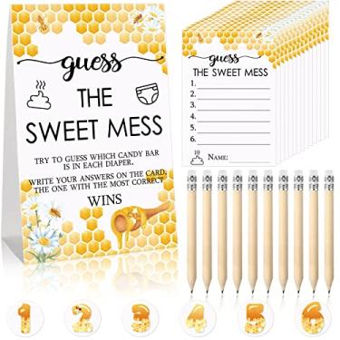 Imagem de Jogo de fraldas sujas para chá de bebê Guess The Sweet Mess com 67 peças, incluindo placa Guess The Sweet Mess 50 cartões pequenos, 10 lápis e 6 adesivos de números para chá de bebê festa de revelação de gênero (abelha)