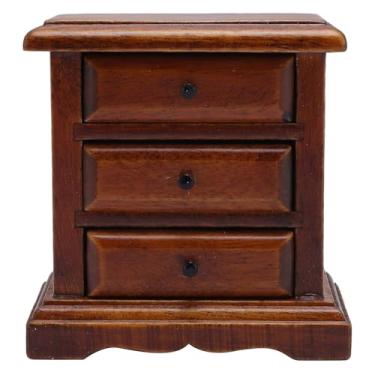 Imagem de Cuofyunl casa de bonecas em escala 1:12, suporte noturno de madeira de bétula, 3 gavetas, mesa de cabeceira para casa de bonecas em miniatura realista para decoração de casa (Maroon)