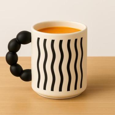Imagem de Caneca Moderna com Alça de Bolinhas Design Criativo Preto e Branco 400