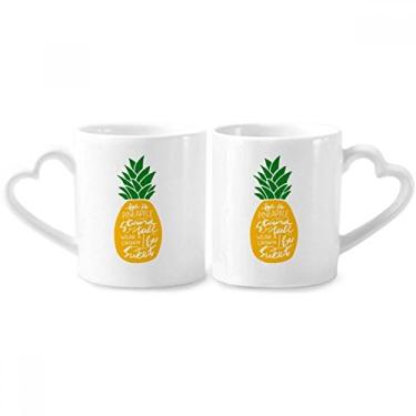 Imagem de Abacaxi Stand Tall Be Sweet Yellow Quote Conjunto de canecas de porcelana para casais, coração de cerâmica