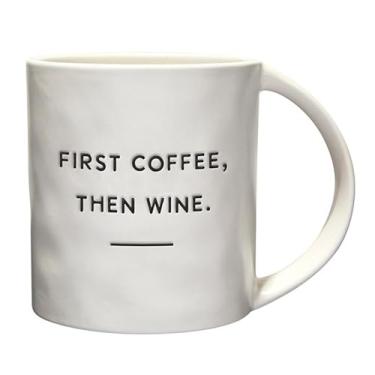 Imagem de Santa Barbara Design Studio Caneca de café artesanal de cerâmica com alça larga, 473 ml, primeiro café depois vinho