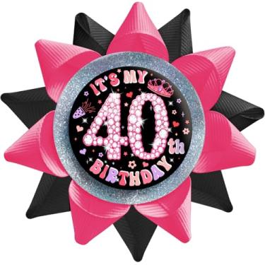 Imagem de SKJIAYEE Broche de botões It's My 40th Birthday para mulheres feito à mão (9,7 x 9,7 cm), fita de gorgorão preto rosa crachá de folha de flandres para meninas 40 anos decorações de festa suprimentos