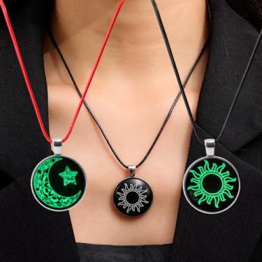 Imagem de 1 par de colares de sol e lua crescente prata que brilha no escuro, para casal, fantasia brilhante, joias para presentes