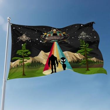 Imagem de Bandeira vintage Sasquatch Ufo Alien Bigfoot 9,5 cm x 1,5 m bandeira dupla face impressa interna/externa para fora faixa de tecido de poliéster com 2 ilhós de latão 9,5 x 1,5 m