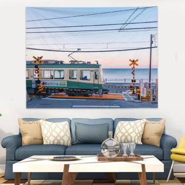 Imagem de Tapeçaria de parede para pendurar trem japonês cruzando o litoral 150x130cm