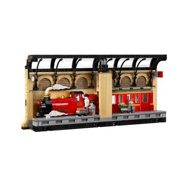Imagem de LEGO® Harry Potter™ - Cantinho do Livro: O Expresso de Hogwarts™ LEGO® Harry Potter™ - Aparador de Livros: O Expresso de Hogwarts™