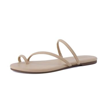 Imagem de CUSHIONAIRE Sandálias femininas Resort com tiras de couro vegano, espuma viscoelástica rasteiras com anel de dedo do pé, Nude., 35